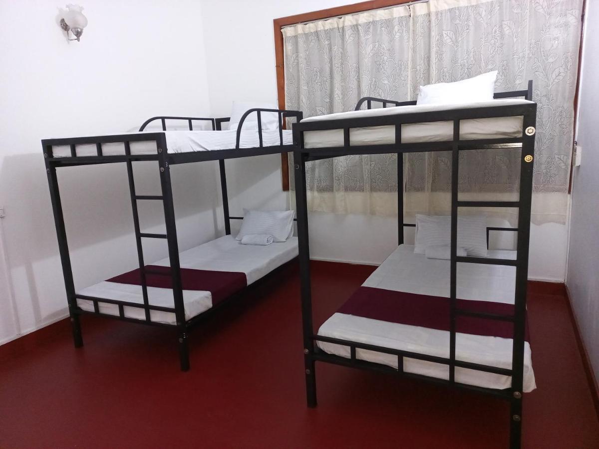 Lazy Bear Best Hostel In Kandy Exterior photo